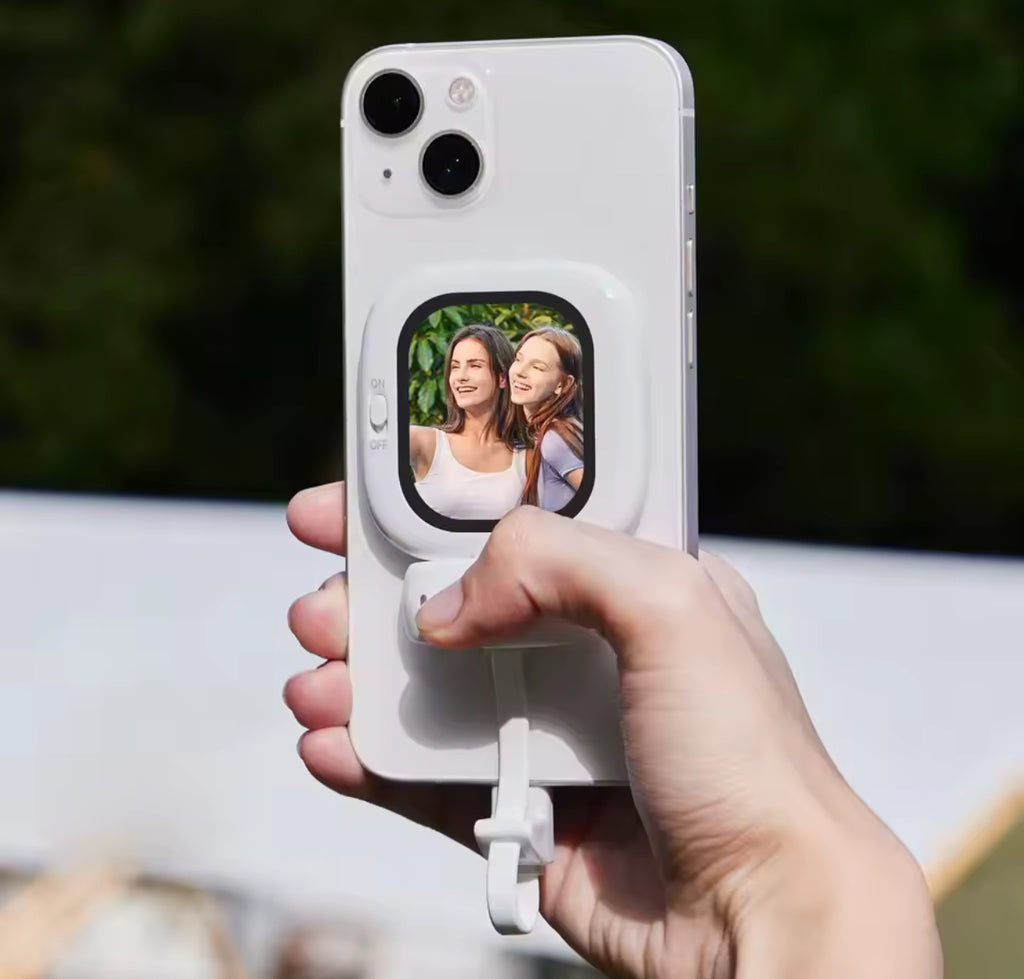 Magnetic Selfie Monitor